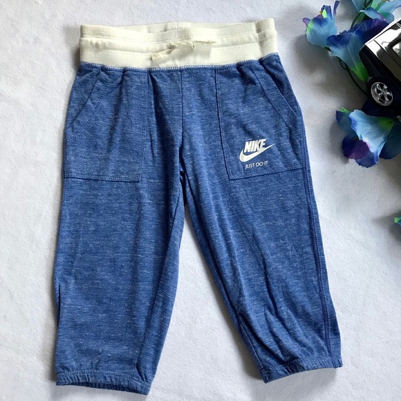 Nike NWOT Assorted Performance Bottom Bundle for Girls 3-5Y - Picture 2 of 12